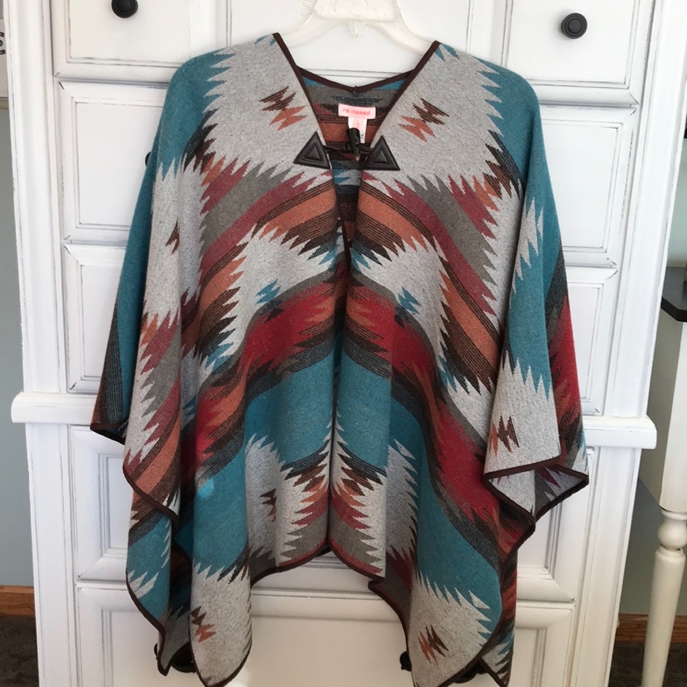 EUC Poncho - fantastic condition. Warm!